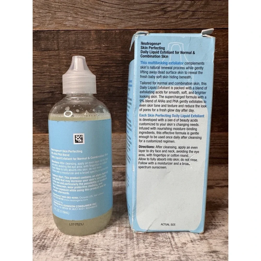 Neutrogena Skin Perfecting‎ Daily Liquid Exfoliant 4 fl oz | NIB | MSRP = $19